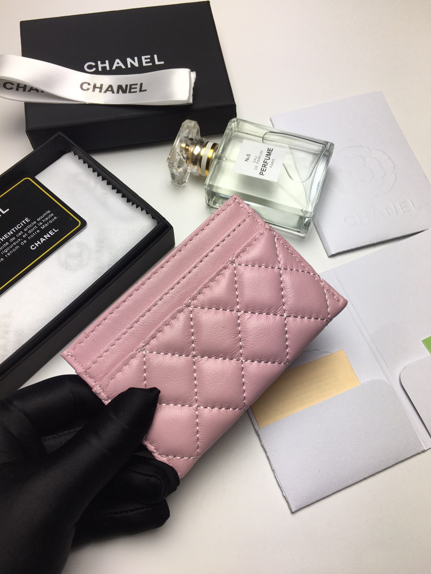 芸能人愛用Chanel シャネル 実物の写真 N品スーパーコピー財布代引き対応国内発送後払い安全必ず届く優良サイト